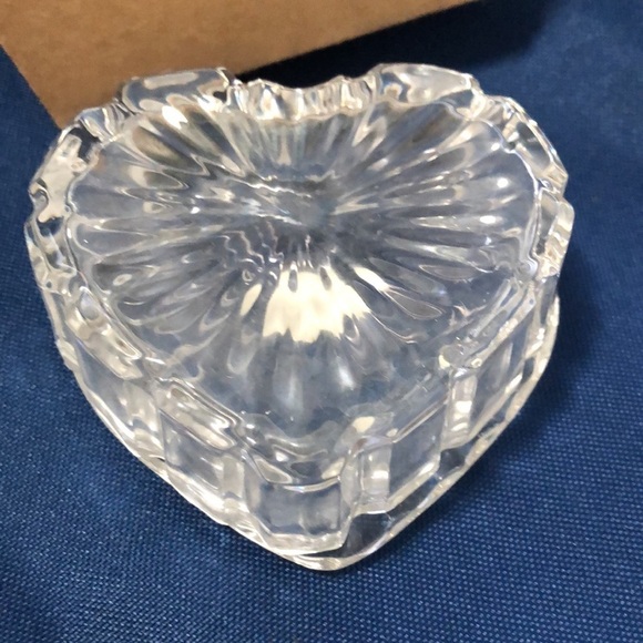 Vintage Crystal Heart Trinket Box - Picture 2 of 3
